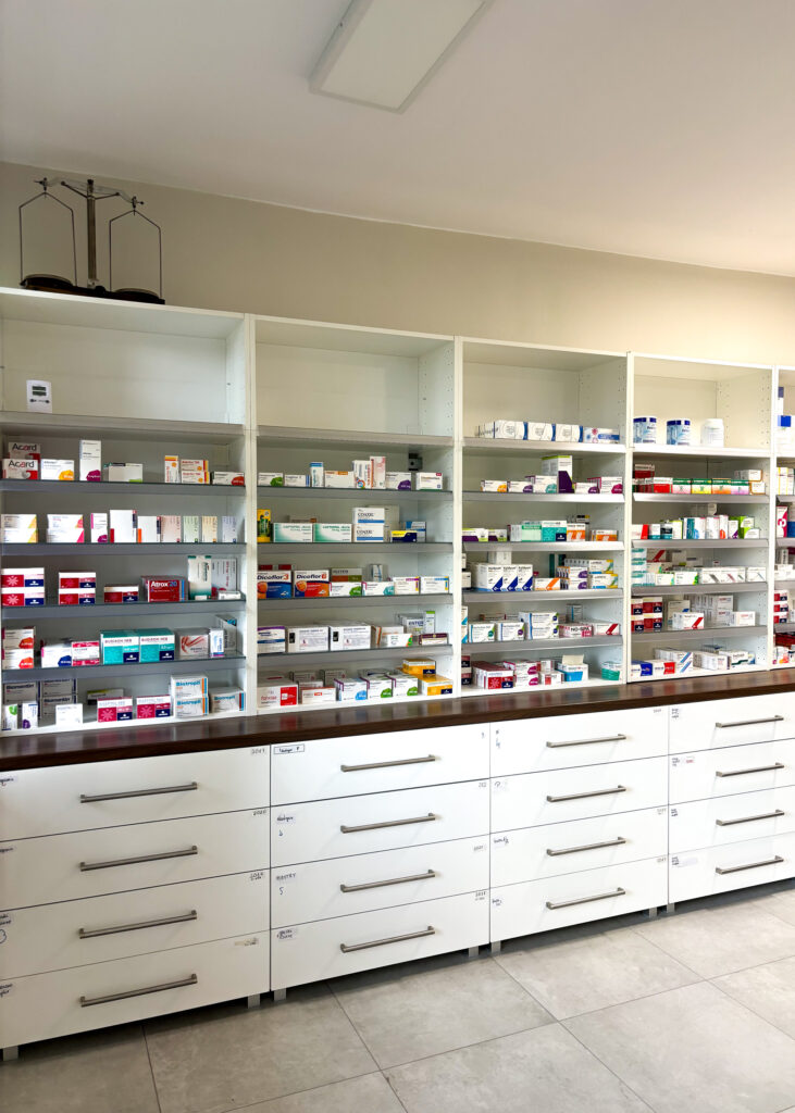 Apteka szpitalna w nowej osłonie.