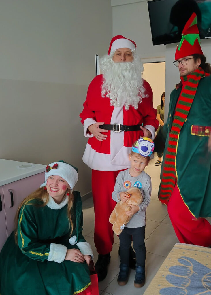 6A5F079C 8199 47D1 B794 74CD0401AC45 1 732x1024