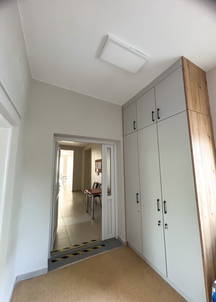 FD83C9AF 9487 4AE9 9A05 6B67240A36FA 731x1024